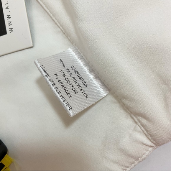 NWT Alieva Carla Crop Structured Crepe Top - Picture 9 of 13